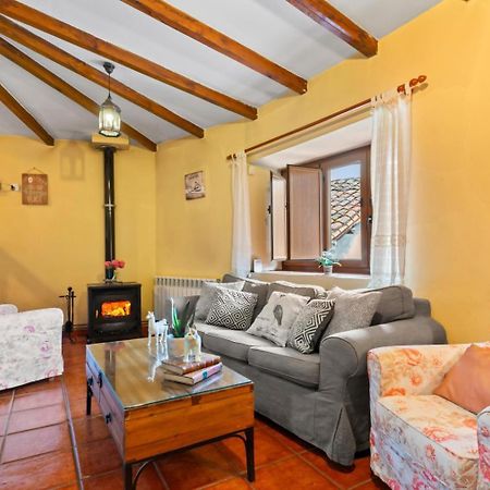 Casa Rural La Carrozal Senda Del Oso Orelleiru Esterno foto