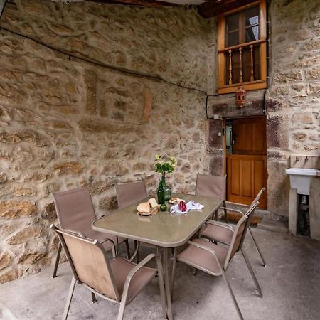 Casa Rural La Carrozal Senda Del Oso Orelleiru Esterno foto