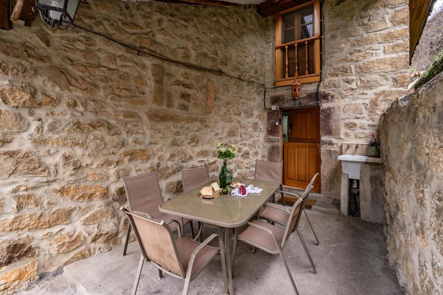 Casa Rural La Carrozal Senda Del Oso Orelleiru Esterno foto
