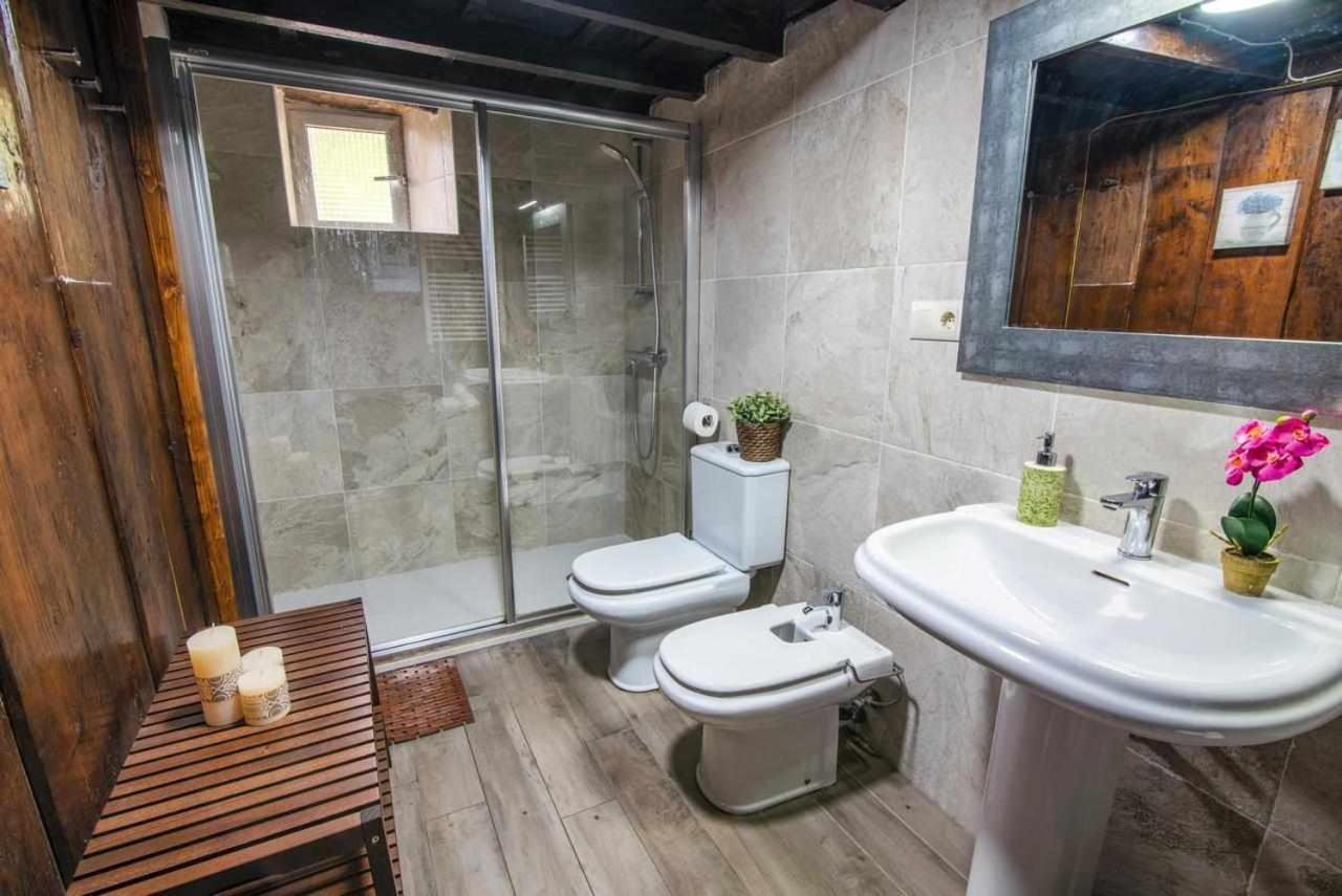 Casa Rural La Carrozal Senda Del Oso Orelleiru Esterno foto