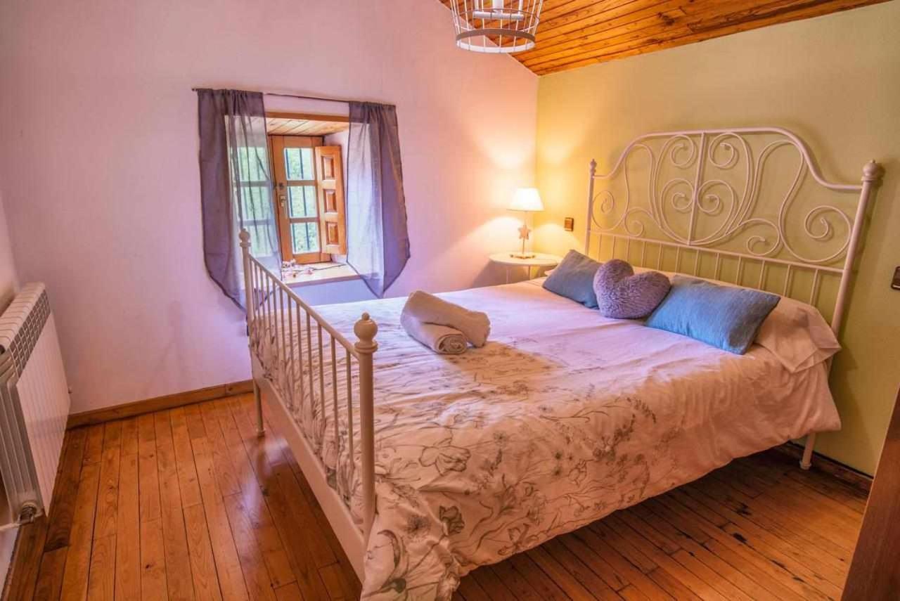 Casa Rural La Carrozal Senda Del Oso Orelleiru Esterno foto