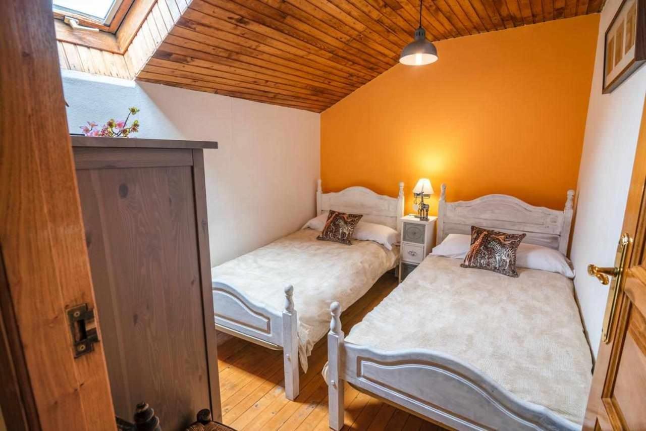 Casa Rural La Carrozal Senda Del Oso Orelleiru Esterno foto