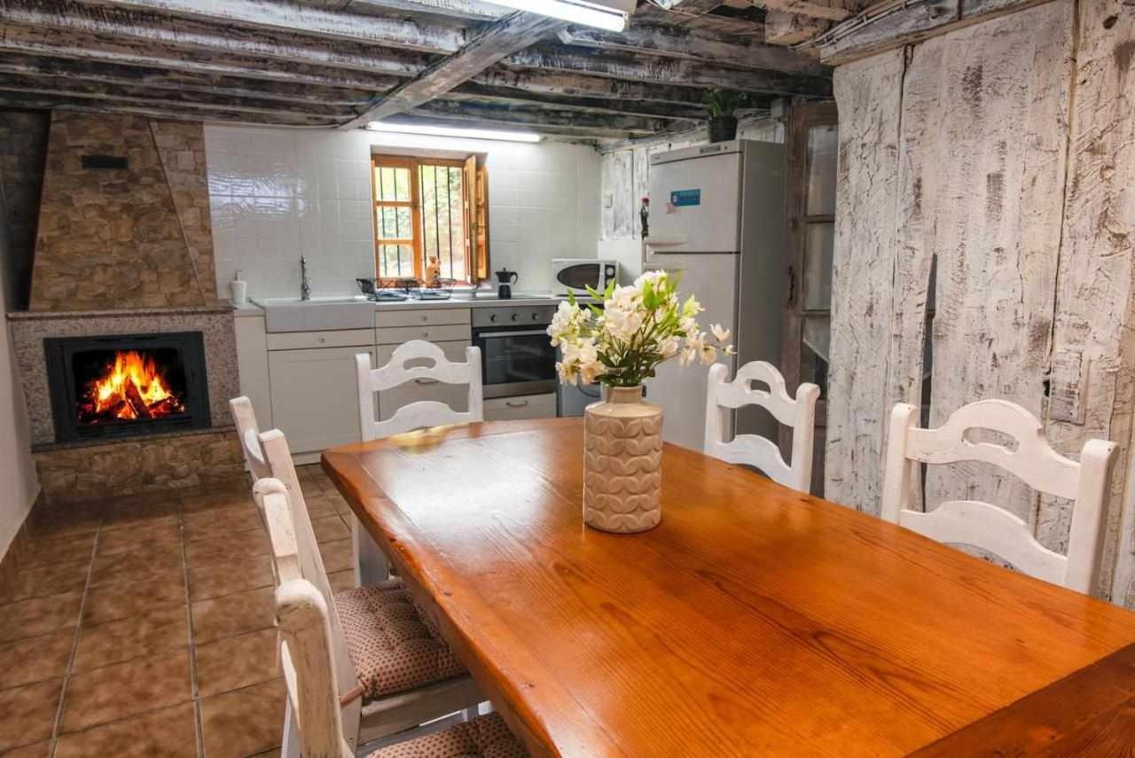 Casa Rural La Carrozal Senda Del Oso Orelleiru Esterno foto