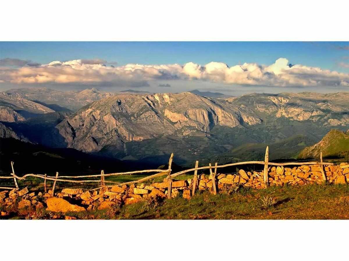 Casa Rural La Carrozal Senda Del Oso Orelleiru Esterno foto